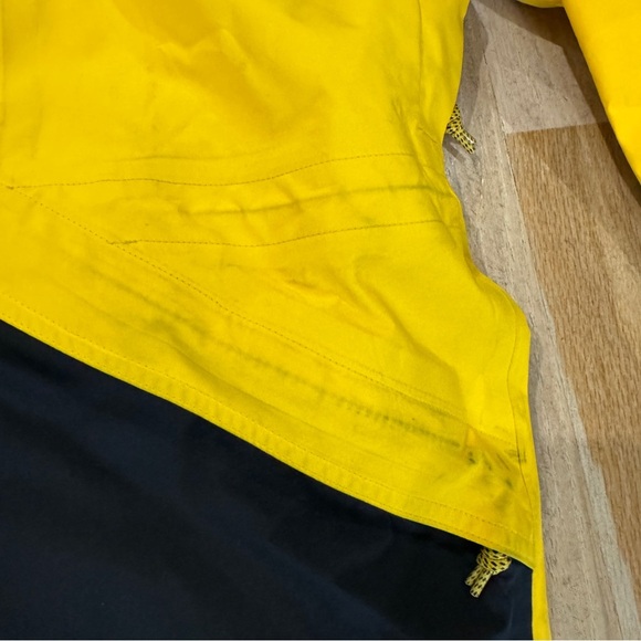 Nike Men's rare Nike ACG Gore-tex Waterproof Zipper Hooded lightweight jacket - Picture 6 of 13